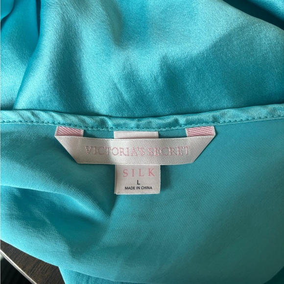 1999 Victoria’s Secret Silk Slip - Picture 4 of 6